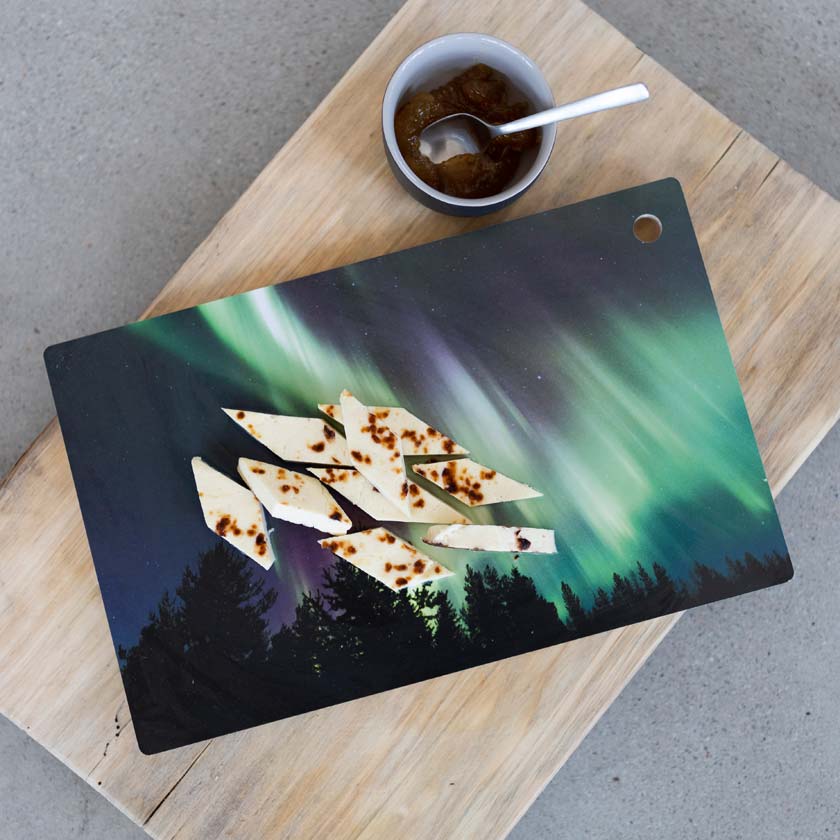 Liikelahja logolla Revontuli leikkuulauta