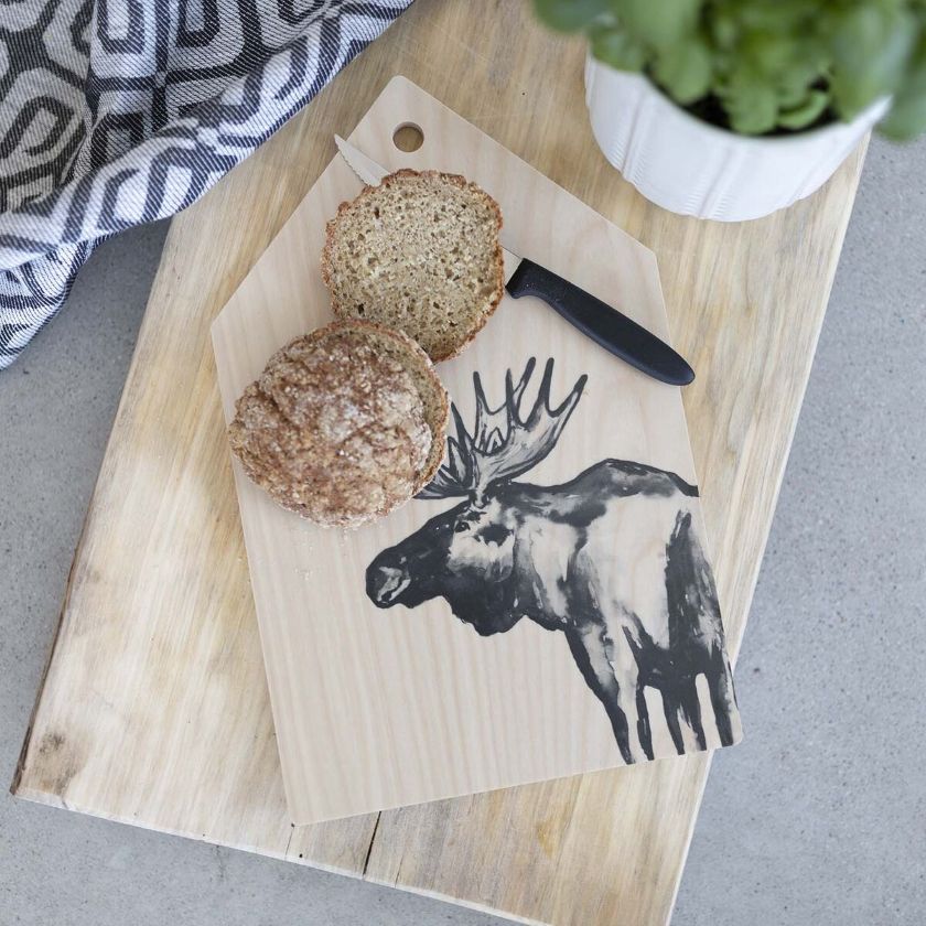 Holz  Schneidebrett Elch, Finnische Birke, hergestellt in Finnland von Miiko Design, The Finland Shop