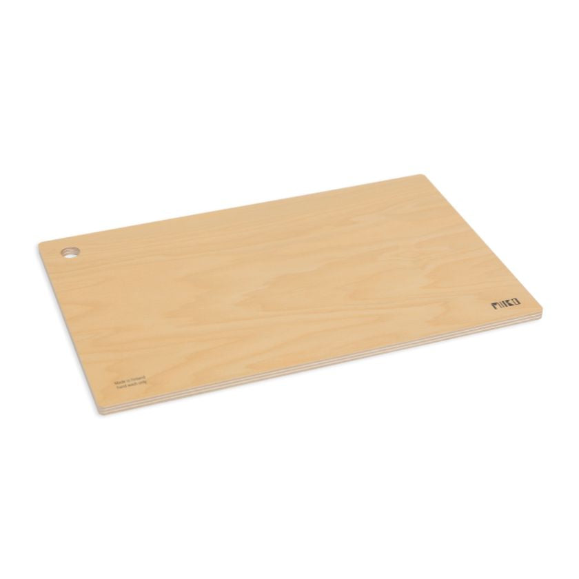 Finnischer Birkenwald Schneidebrett aus Holz, schwarz und weiß, hergestellt in Finnland, Miiko Design, perfekter Geschenk
