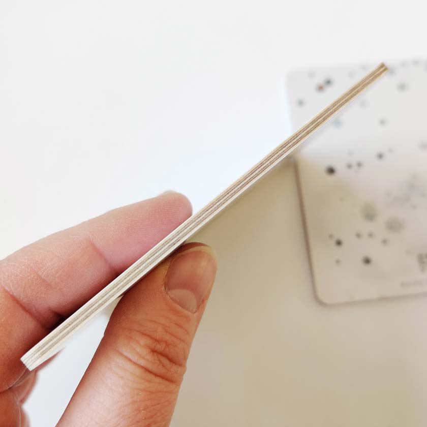 Karhu lasinalunen logolla