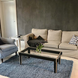 Suomalainen sohvapöytä musta kotimainen design lasipöytä olohuone puinen pöytä maarit maria