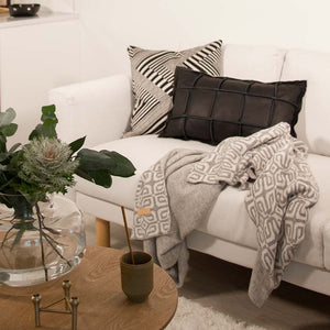 Suomalainen nahka tyyny Väre Miiko design sohvatyyny